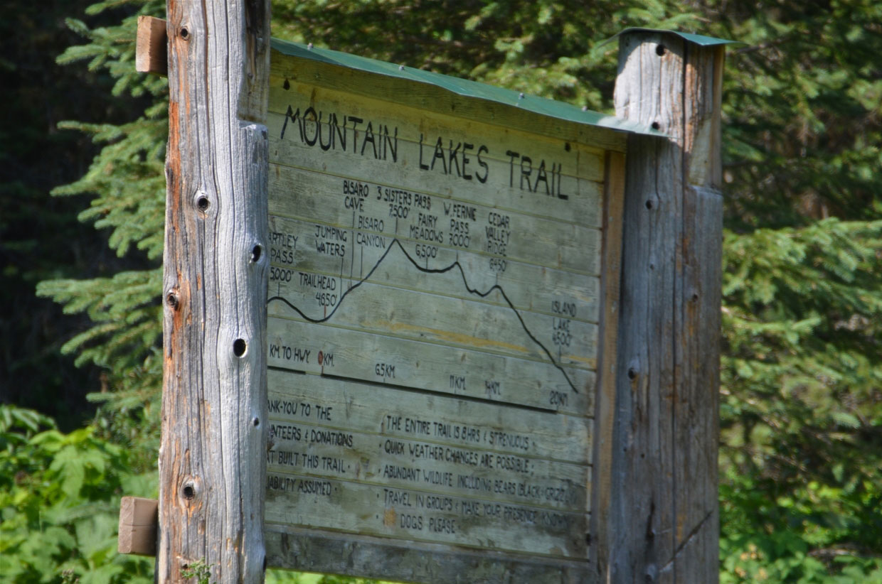 Trailhead for Mountain Lakes - Heiko's Trail
