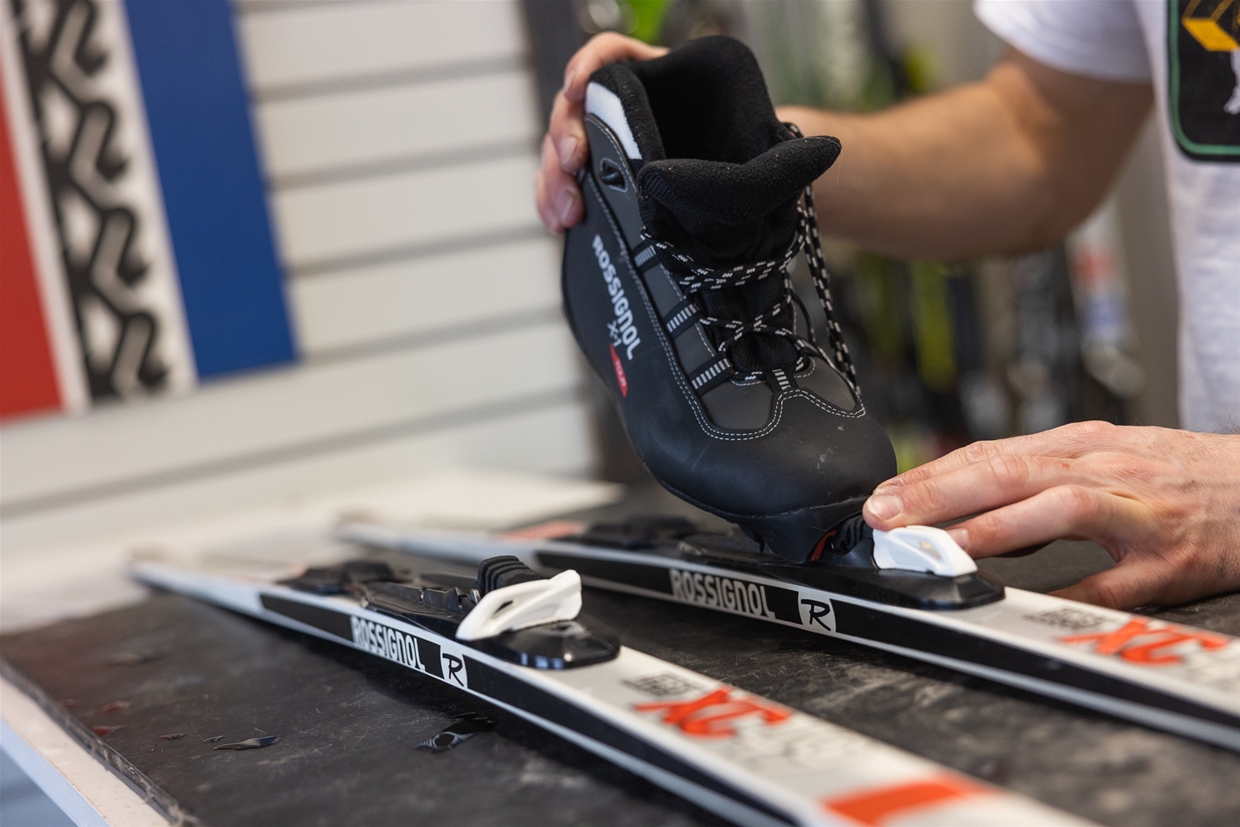 Hire cross country skis and boots from Gearhub's Rental Location
