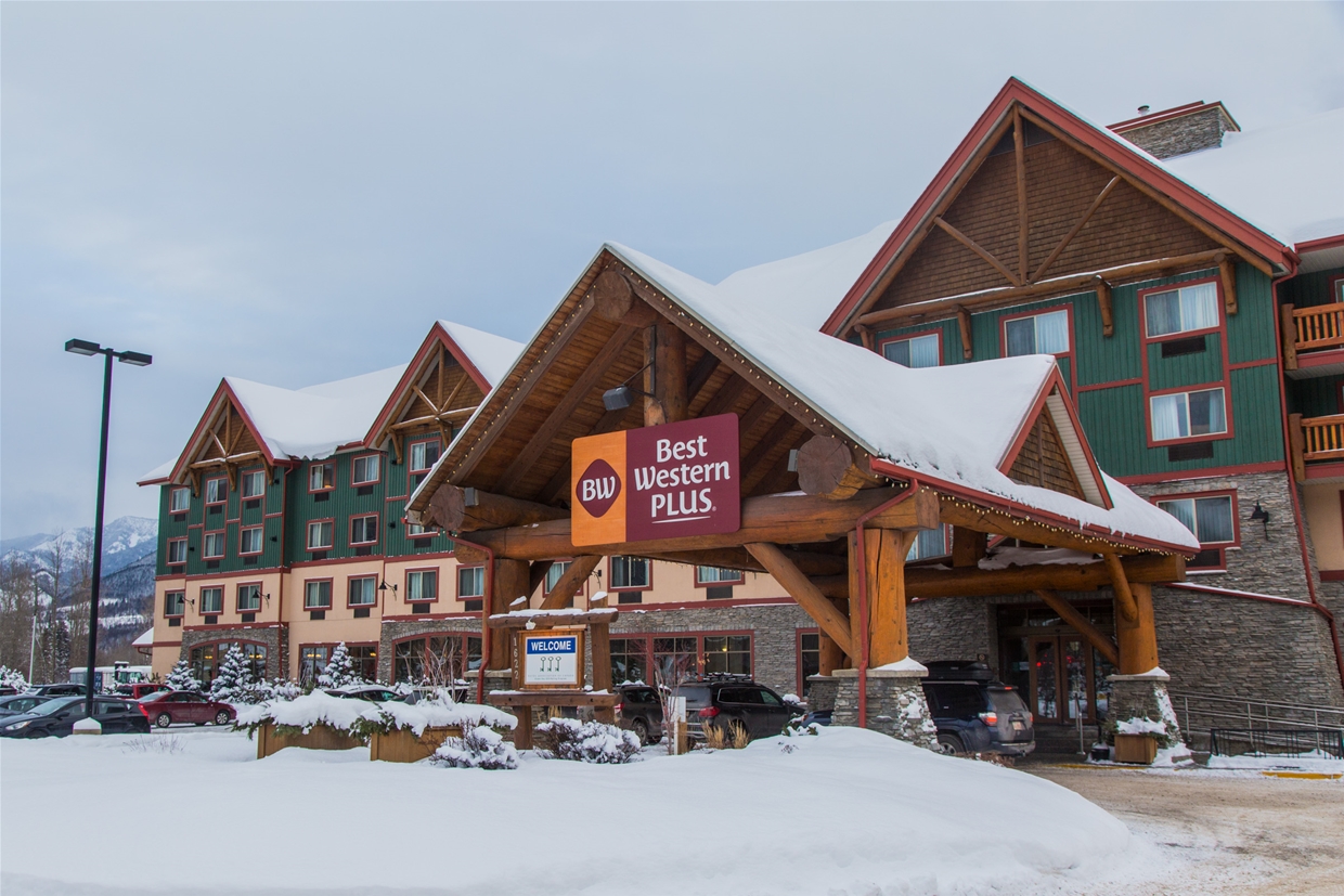 Winter at Best Western Plus Fernie Mountain Lodge