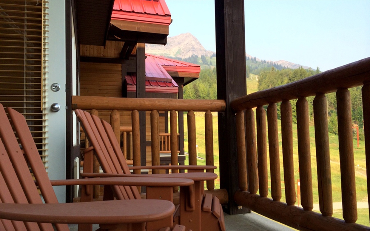 Cornerstone Lodge - Balcony