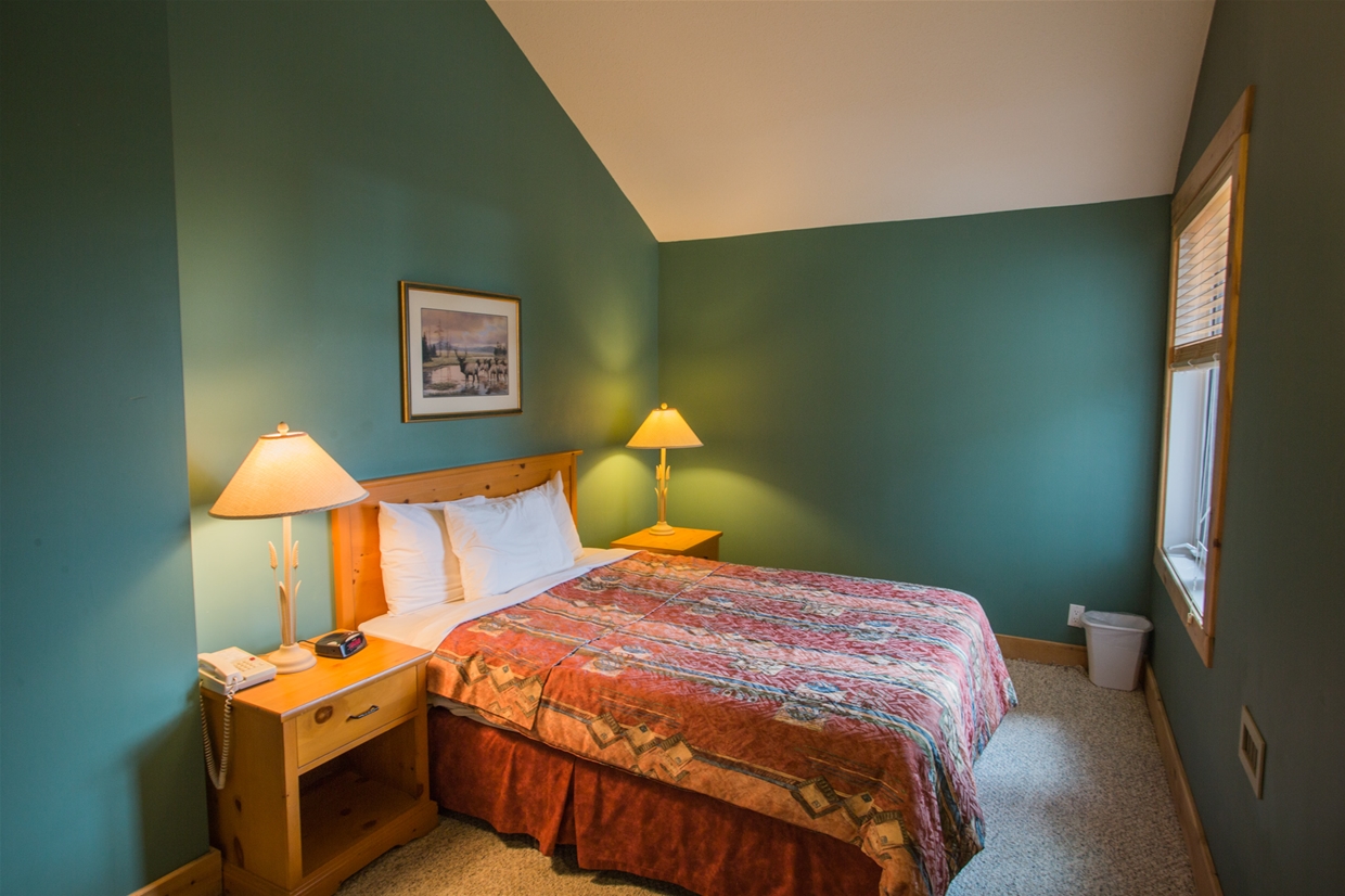 1-Bedroom Suite at Cornerstone Lodge