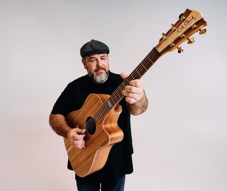 Live Music: Lloyd Spiegel