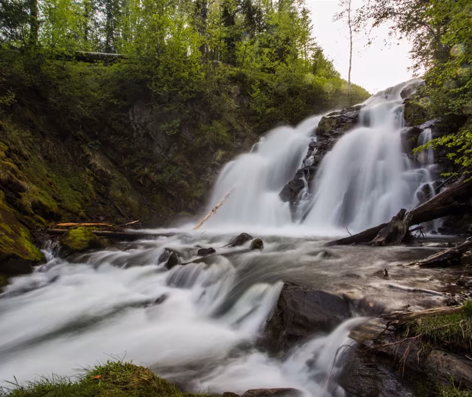 5 Early Season Hikes to do this Spring