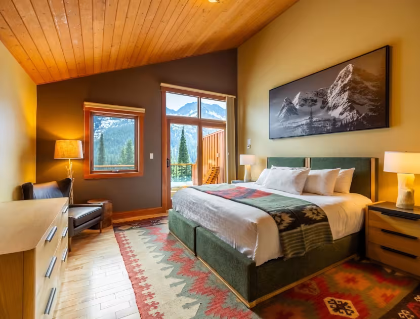Guest Room at Island Lake Lodge