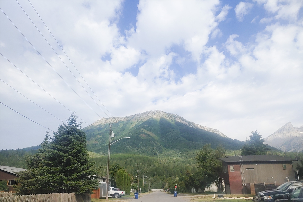Aug 5th 2022, 10am - Fernie skies looking north west