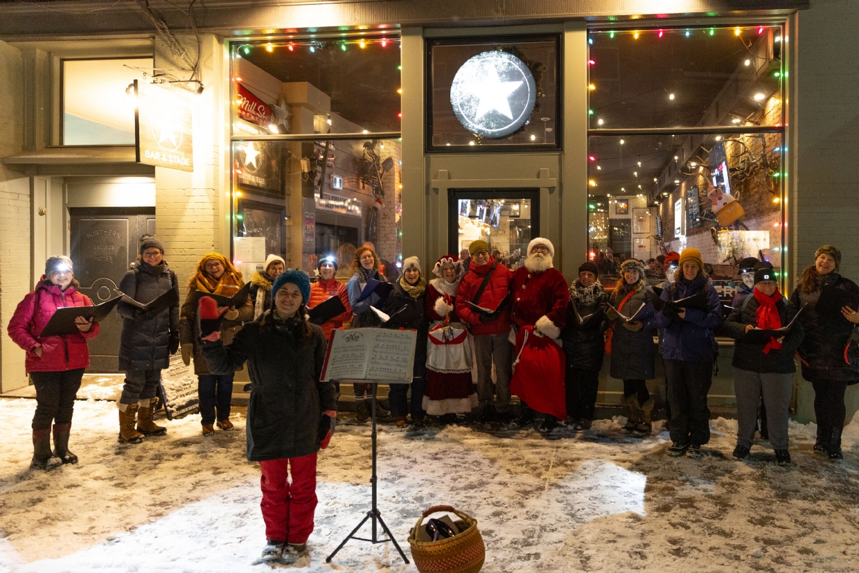 Festive vibes during the Holiday KickOff night in Fernie