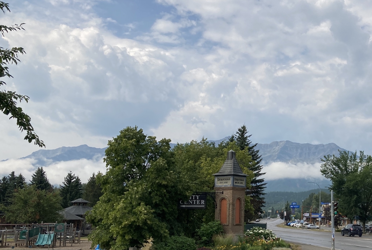 The Lizard Range from Rotary Park. 11am, Monday, August 12, 2024.