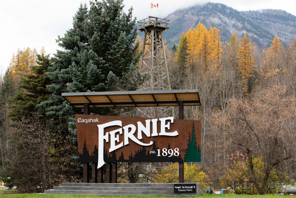 Fernie welcome sign