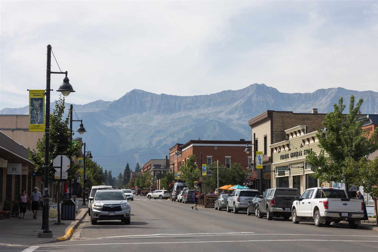 Aug 22nd 2022, 11am - Fernie skies looking south west from downtown