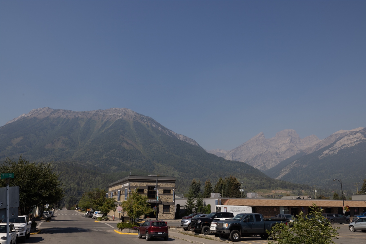 Sept 6th 2022, 1:00pm - Fernie sky looking northwest
