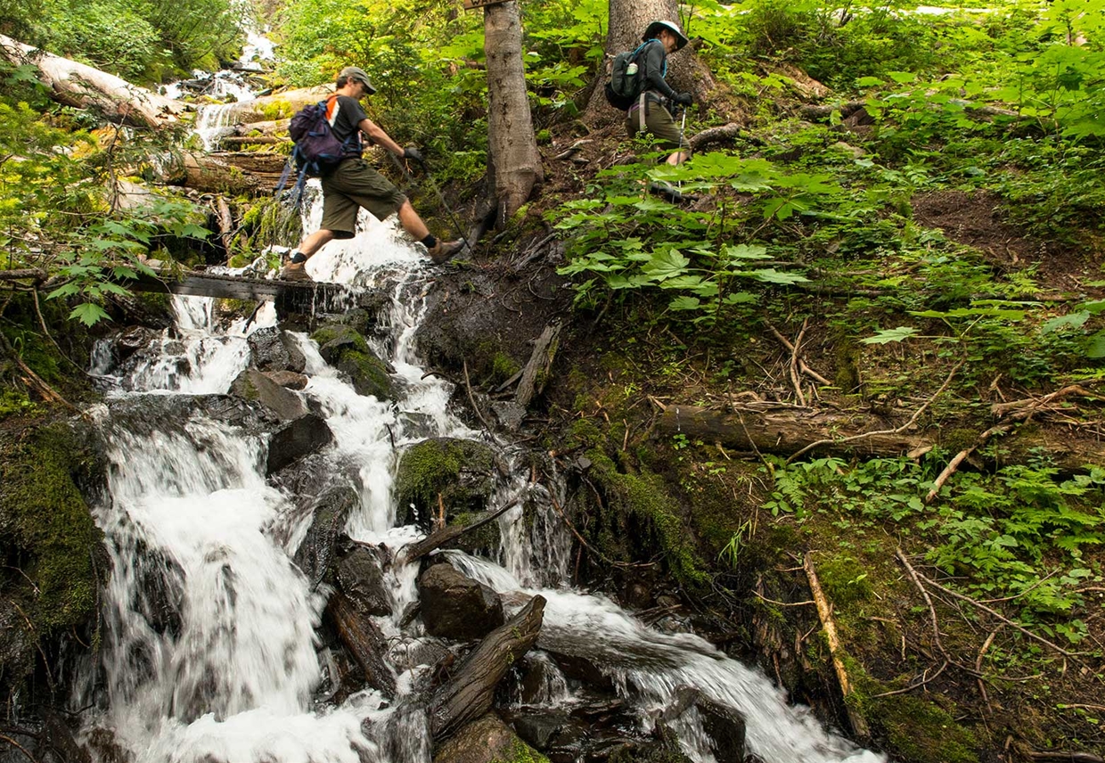 Jumping Waters on Heiko's Trail / Mountain Lakes Trail