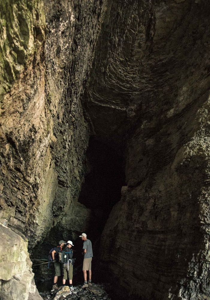 Bisaro Cave on Heiko's Trail / Mountain Lakes Trail