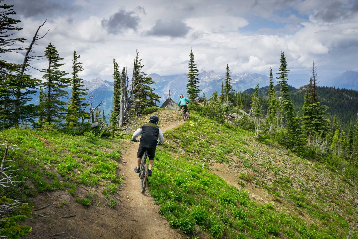 Riding Morrissey Ridge & Dirt Diggler DH Trail | Photo: Nick Nault