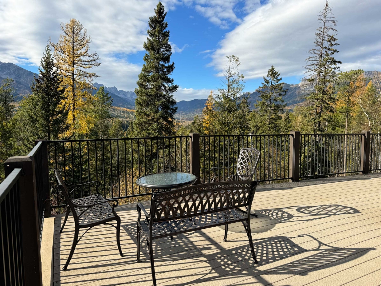 Take a seat on the deck of Elk View Lodge