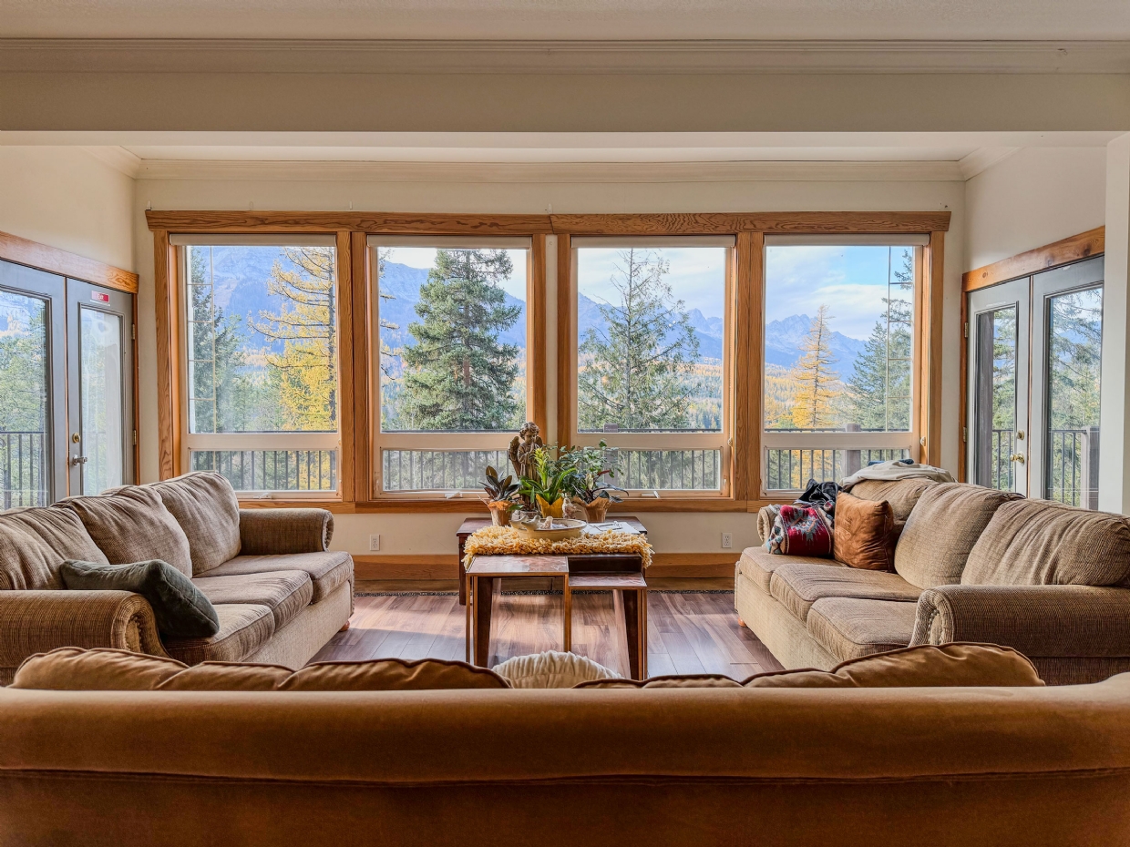Lounging with a view | Elk View Lodge