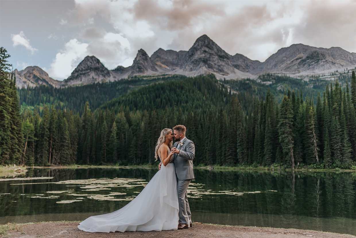 Say 'I DO' with the majestic Rocky Mountains as your backdrop