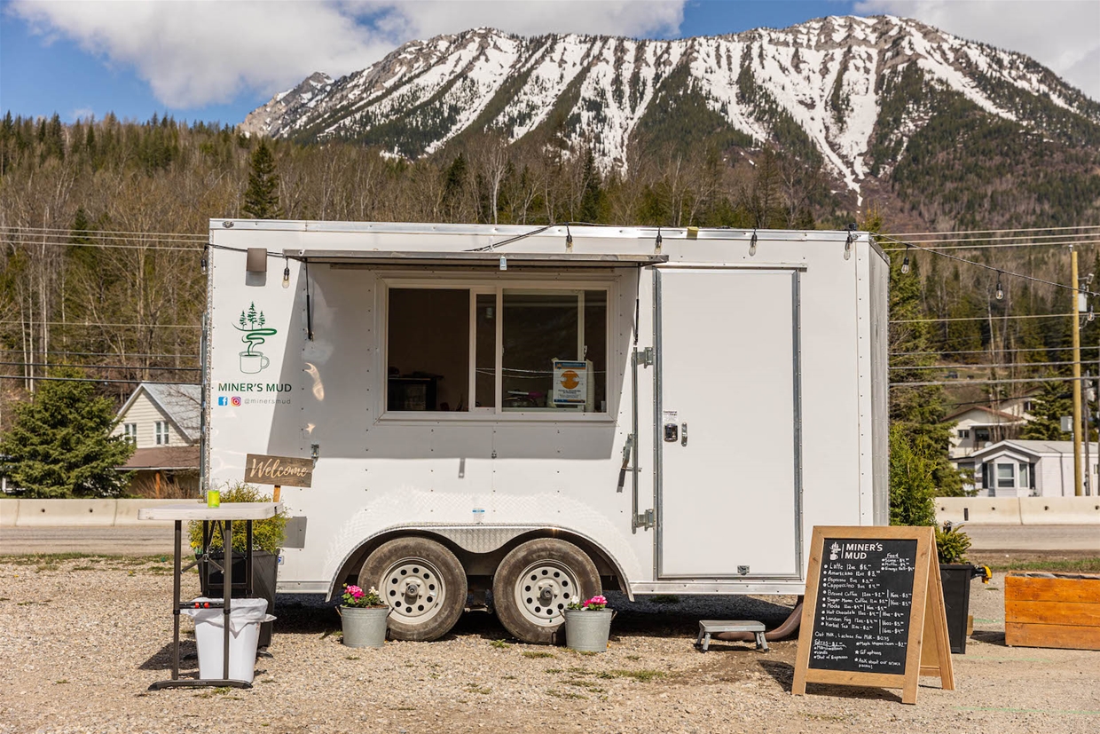 Conveniently located off the highway in West Fernie