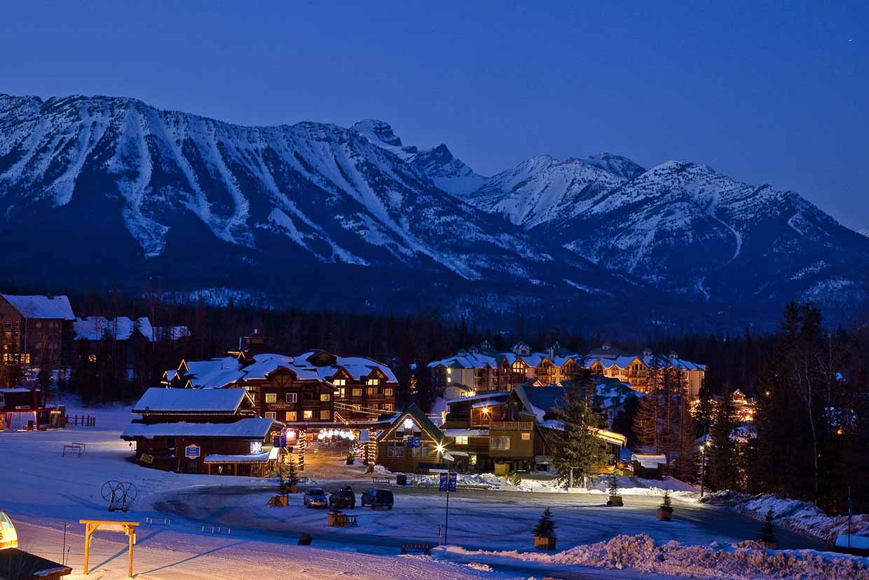 Skiing and Snowboarding at Fernie Alpine Resort