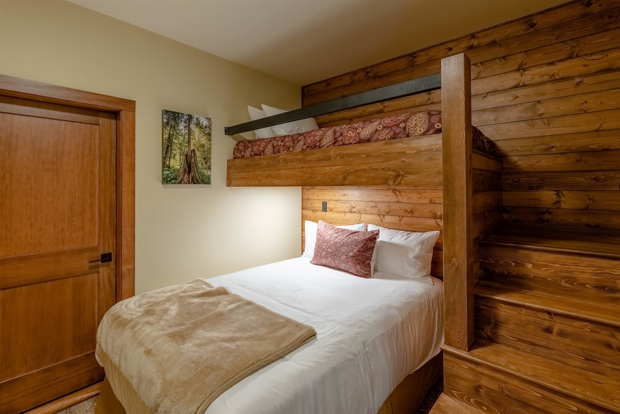 Bedroom - with upper bunk
