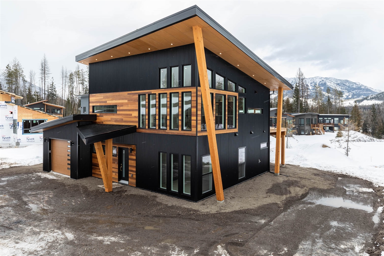 Munter Design & Build helps you stand out in the Kootenay landscape