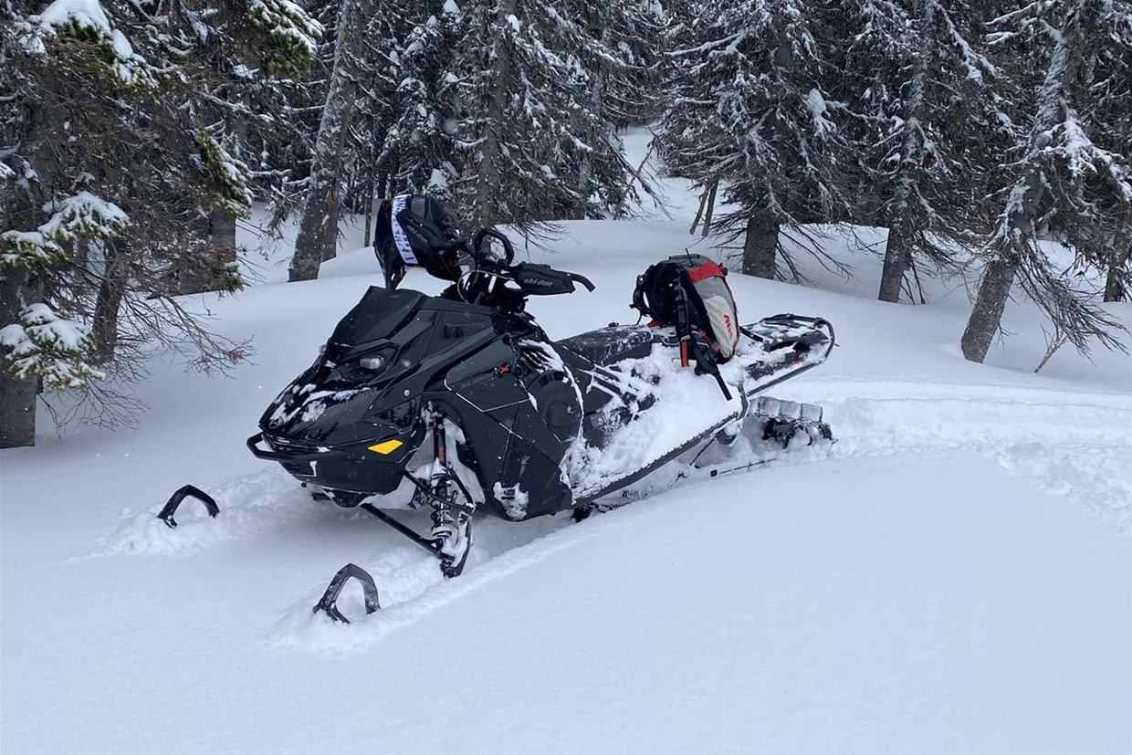 Discover the amazing Elk Valley Snow with Elk Valley Rentals Sleds