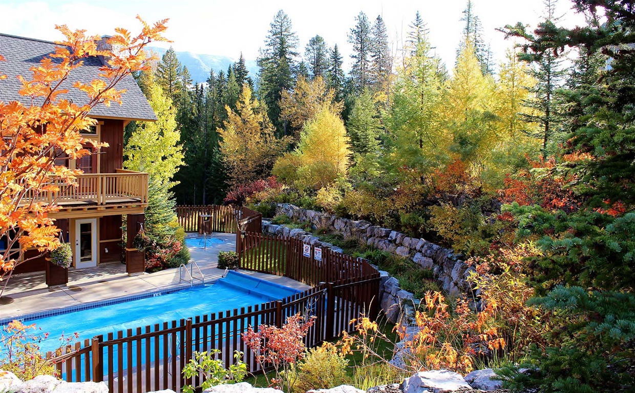 Timberline King Fir Lodge - fall season