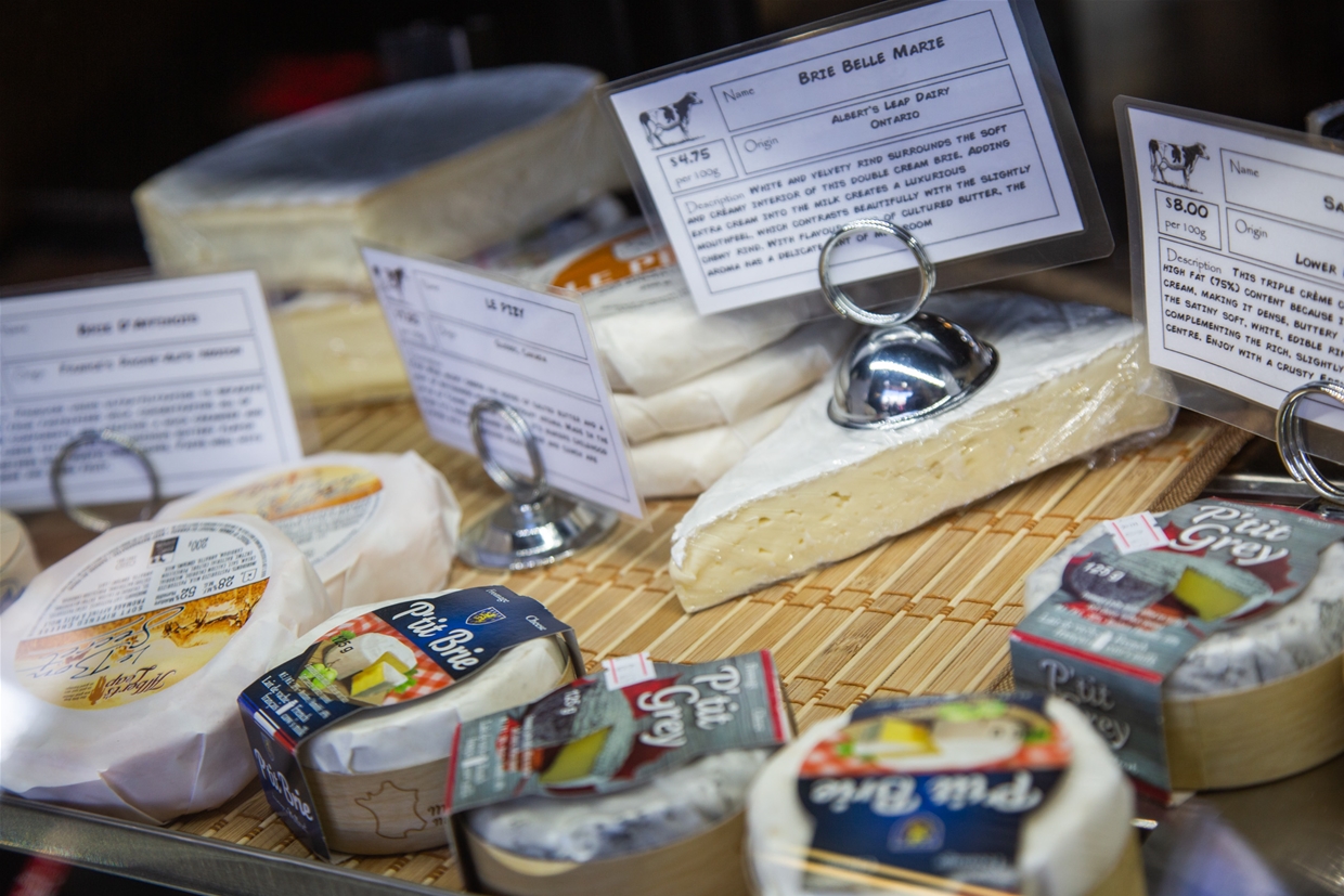 Le Grand Fromage stock local and internationally produced cheese