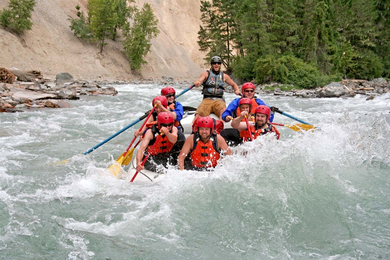 Whitewater rafting with Tunnel 49