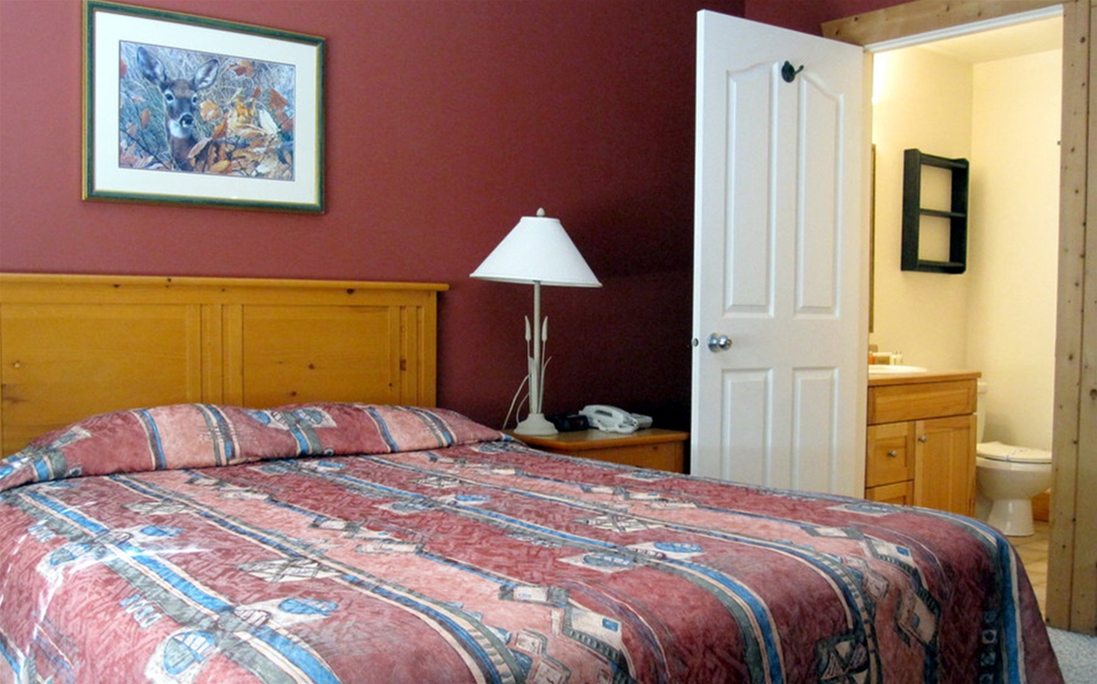 Cornerstone Lodge - Bedroom