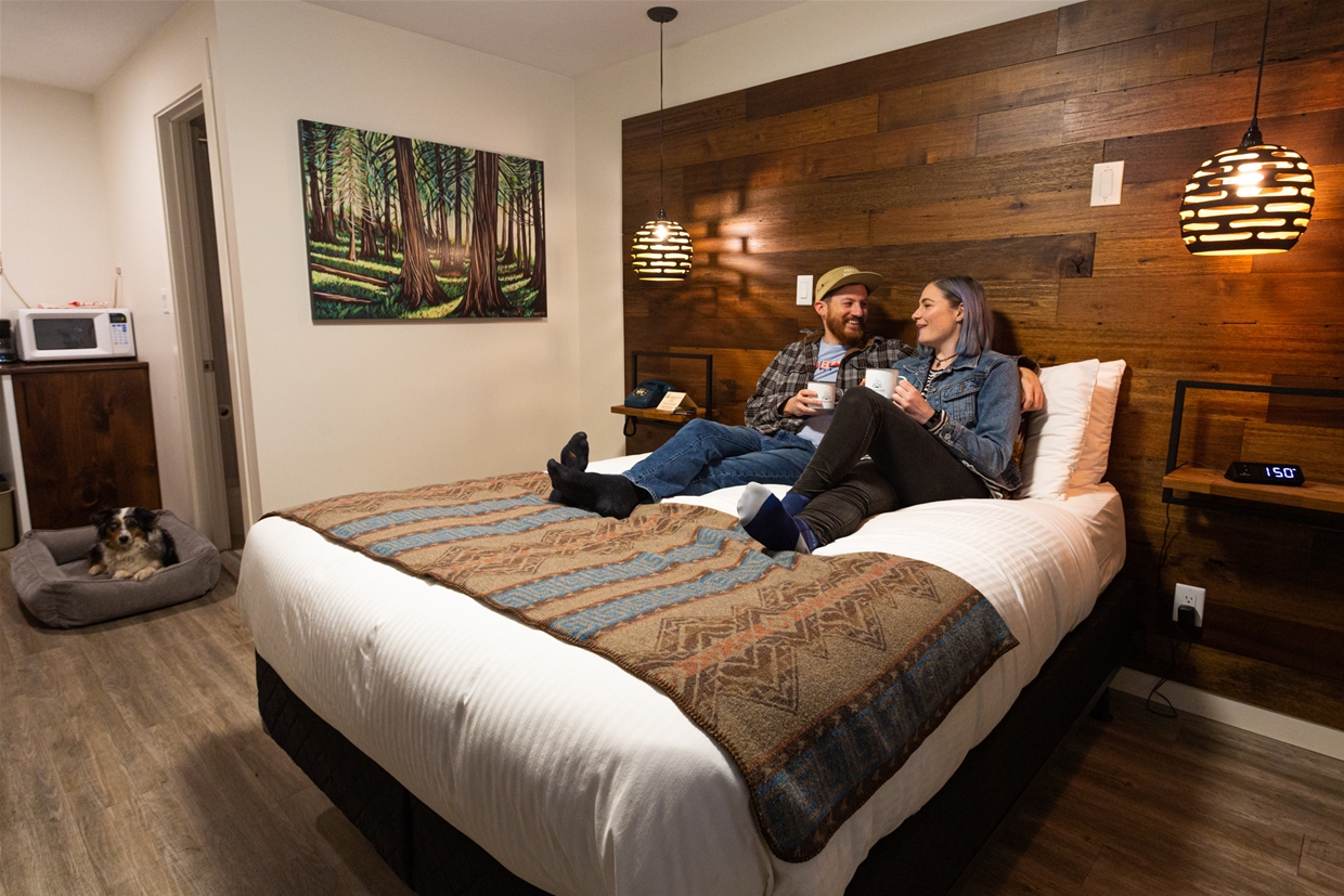 Pet-friendly rooms available at Snow Valley Lodging