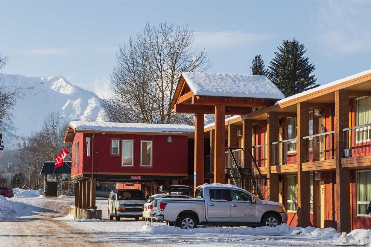 Canada's Best Value Inn is right off Highway 3
